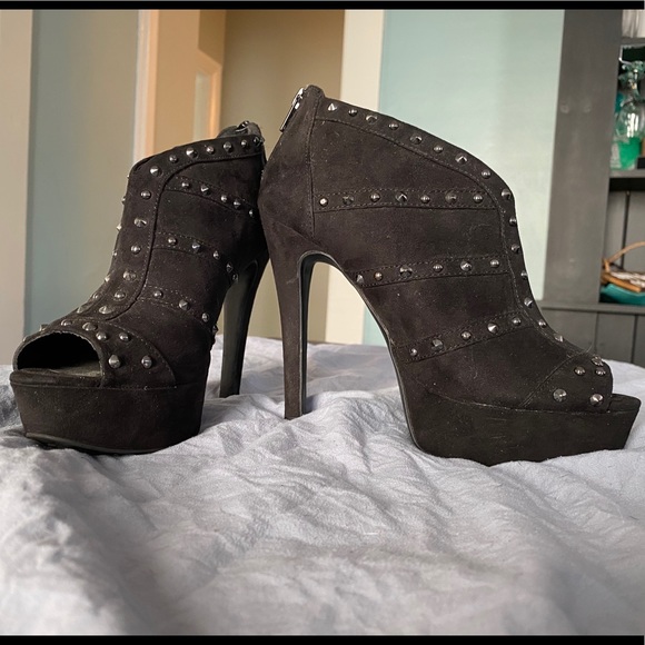 G by Guess • Peep Toe Booties - Picture 3 of 5
